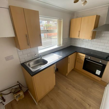 2 bed terraced house to rent in Fuller Road, Sunderland, Hendon, SR2 - Photo 3