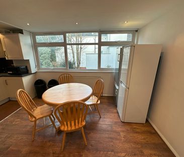 Room in a Shared House, Roxeth Hill, HA2 - Photo 6