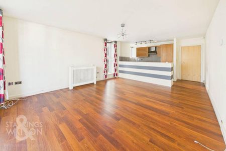 2 bedroom flat to rent - Photo 3