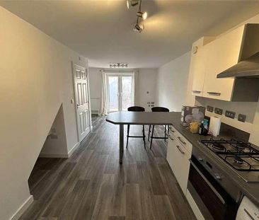 Regal Walk, Bridgwater, TA6 - Photo 3