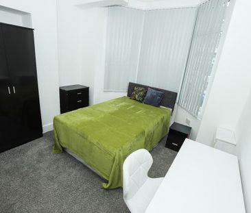 5 bedroom terraced house to rent - Photo 3