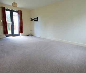3 bedroom semi-detached house to rent - Photo 2