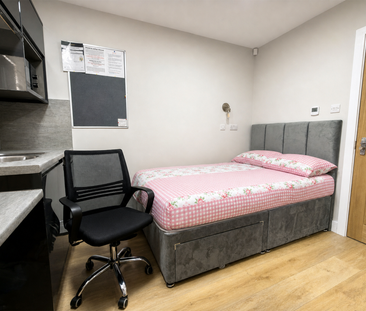 7 bedroom end of terrace house to rent - Photo 4