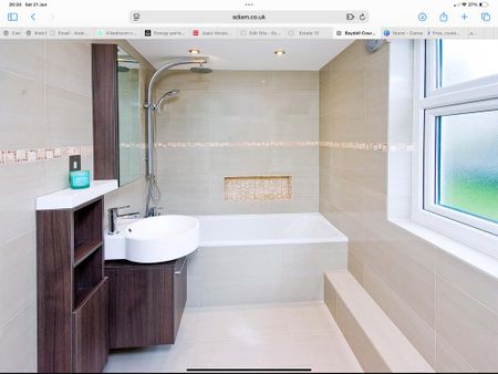 5 bedroom end of terrace house to rent - Photo 5