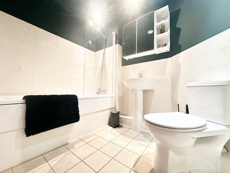 2 Bed Flat, Velocity South, LS11 - Photo 2