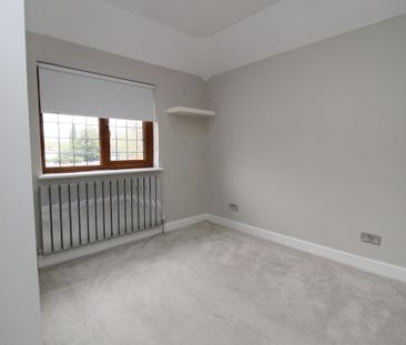 4 bedroom semi-detached house to rent - Photo 5