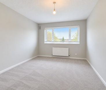 3 bedroom end of terrace house to rent - Photo 3