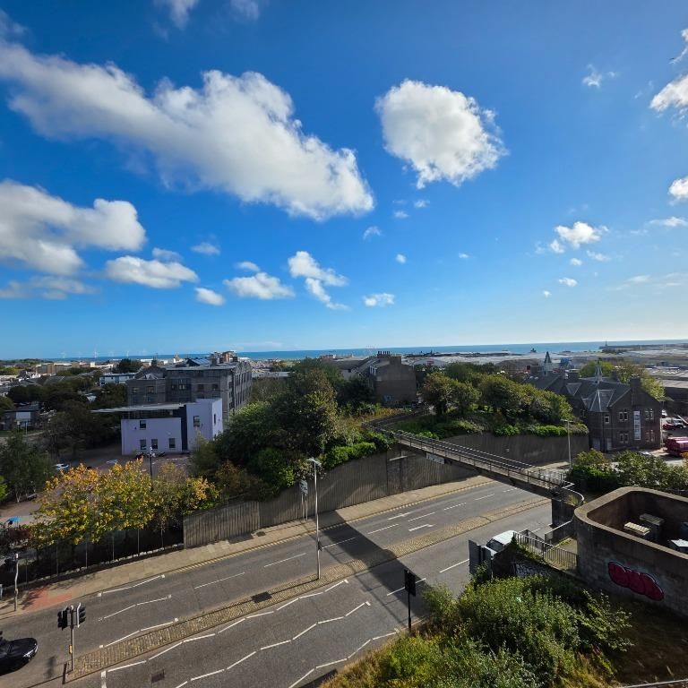 2 bedroom maisonette to rent - Photo 1