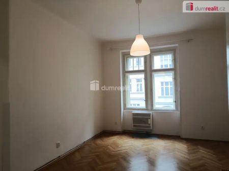 Velmi pěkný byt 1+kk po rekonstrukci, Praha 10 - Vršovice - Фото 3