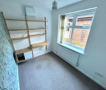 4 bedroom detached house to rent - Photo 2