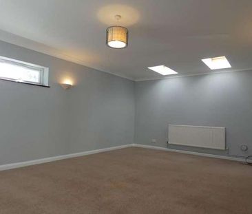 Chestnut Close, Mildenhall, IP28 - Photo 3