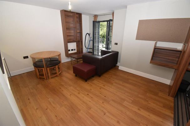 1 bedroom flat to rent - Photo 1