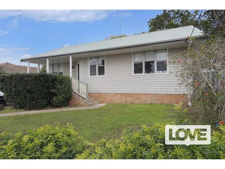 15 Mawson Avenue, East Maitland, NSW, 2323 - Photo 2