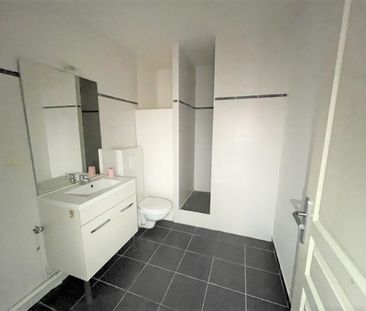 Location Appartement 1 pièce 38m² - Photo 3