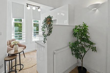 Fitzjohns Avenue, Hampstead, London, NW3 - Photo 2