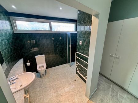 Windsor Gardens - Photo 5