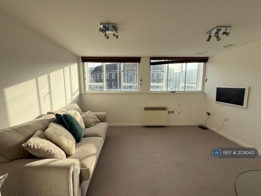 2 bedroom flat to rent - Photo 1