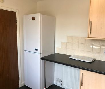 2 Bed Flat, Clive House, CR0 - Photo 5