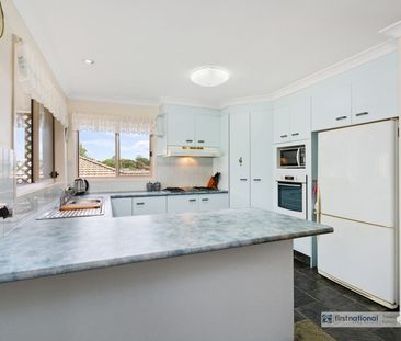 Large Dual Living Family Home - Photo 2