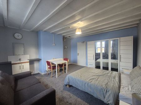 Lower High Street, Stourbridge, West Midlands, DY8 - Photo 3