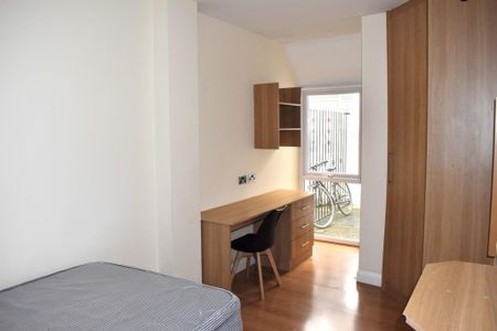 5 bedroom townhouse to rent - Photo 4