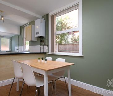 4 bedroom terraced house to rent - Photo 3