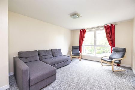 2 bedroom flat to rent - Photo 2