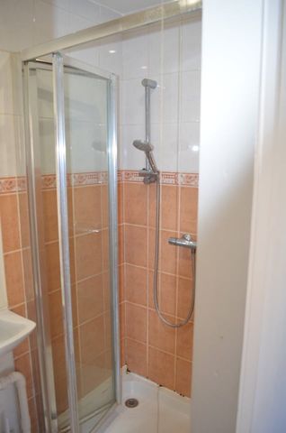 Studio Flat, Blandford Road, BR3 - Photo 2