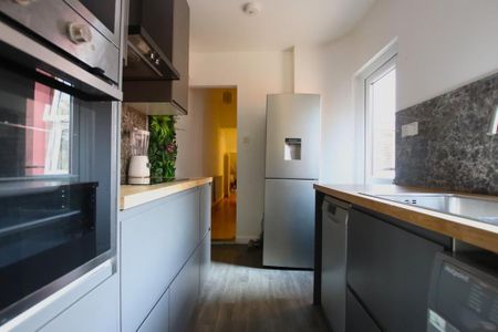 2 bedroom flat to rent - Photo 3