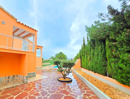 VILLA FOR RENT FOR LONG TERM 4 bed in Cumbre del Sol - Photo 2