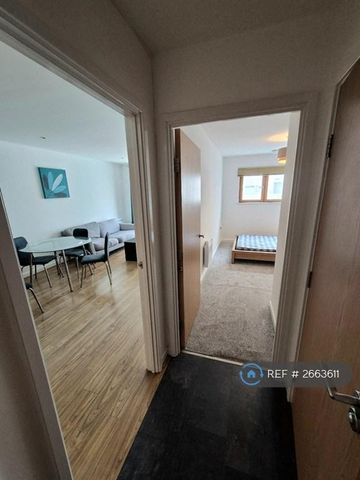 1 bedroom flat to rent - Photo 3