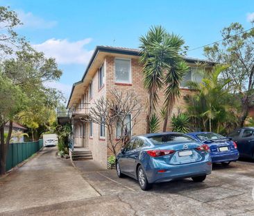 LIGHT FILLED APARTMENT - Photo 4