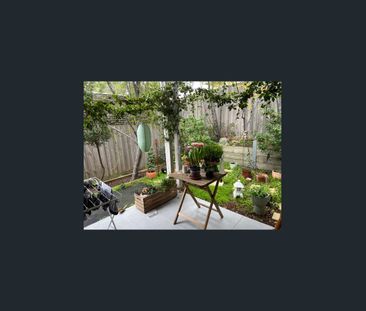 ***Gorgeous Front House - 3 Bedroom, 2 Bathroom - DBL Garage - Quie... - Photo 5