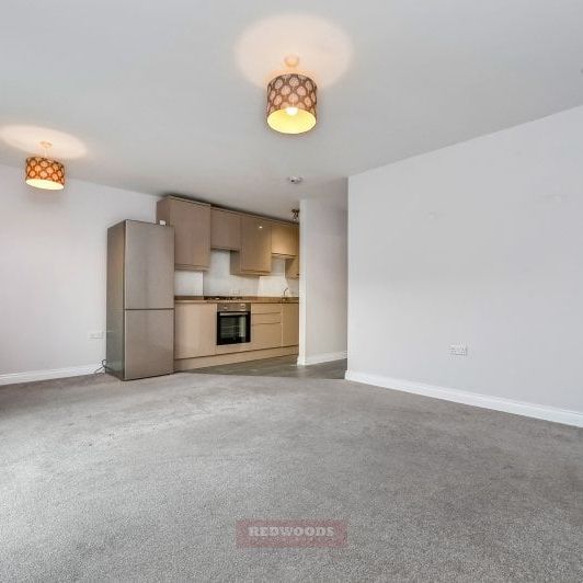 Old Windsor - Photo 1