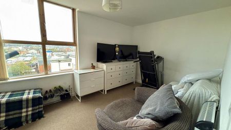 2 bedroom apartment to rent - Photo 4