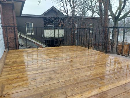 For Lease - 2143 Gerrard Street Unit# Upper, Toronto, Ontario - Photo 3