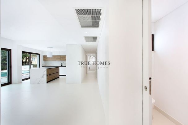 Luxury House for rent in Almada, Distrito de Setúbal - Photo 1