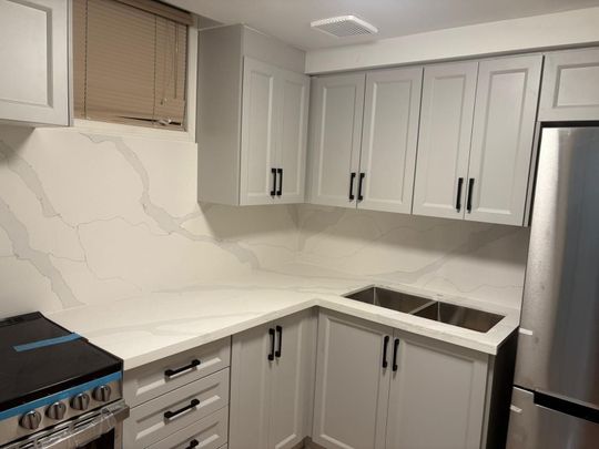 For Lease - 6121 Maplegate Circle Unit# Bsmt, Mississauga, Ontario - Photo 1