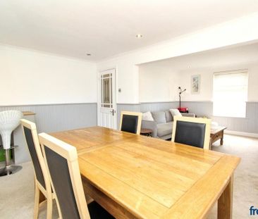 3 bedroom semi-detached house to rent - Photo 2
