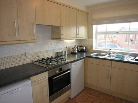 2 bedroom Apartment to rent - Photo 4