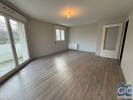 Location Appartement 3 pièces 71m² - Photo 2