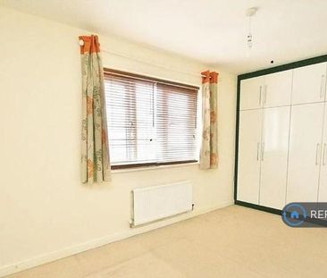3 bedroom end of terrace house to rent - Photo 5
