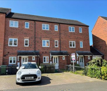 4 bedroom terraced house to rent - Photo 2