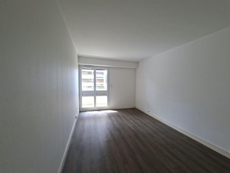 Location Appartement 4 pièces 92m² PESSAC 33600 - Photo 3