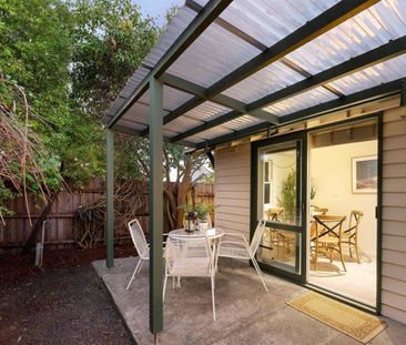 A Warm & Welcoming Home in a Prime Box Hill Pocket - Photo 4