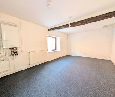 Maisonette to rent on - Photo 1