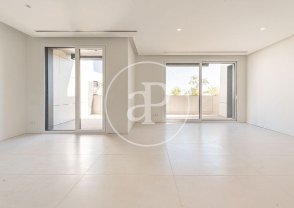 Triplex penthouse for rent in La Finca