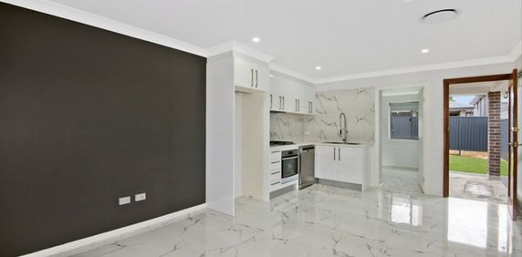 2 Bedroom Granny Flat - Great Location! - Photo 2