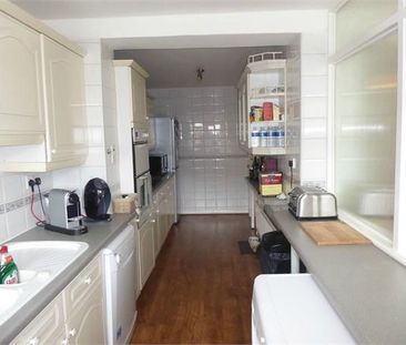 3 bedroom terraced house to rent - Photo 4