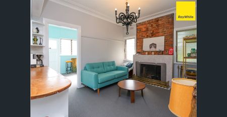 Vintage Charm, Modern Comfort! - Photo 3